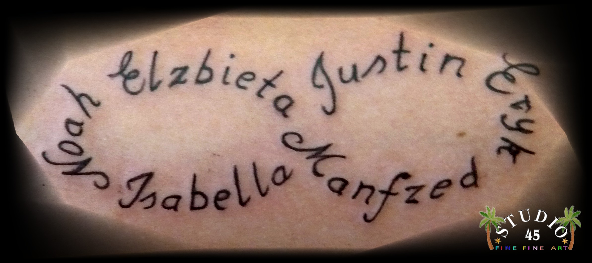Unendlichkeitsschleife mit Familiennamen Elzbieta Justin Eryk Isabella Manfred Recklinghausen STUDIO 45